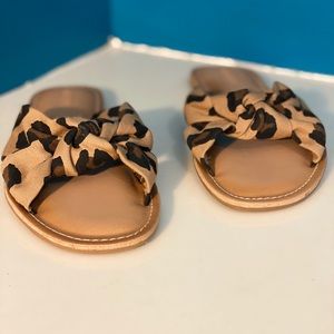 BRAND NEW Leopard print sandals! Size 7